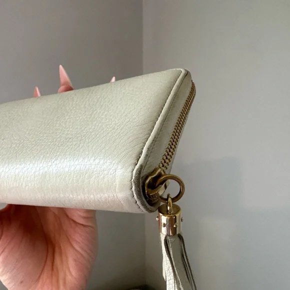 Gucci Beige Leather Zip-Around Wallet
